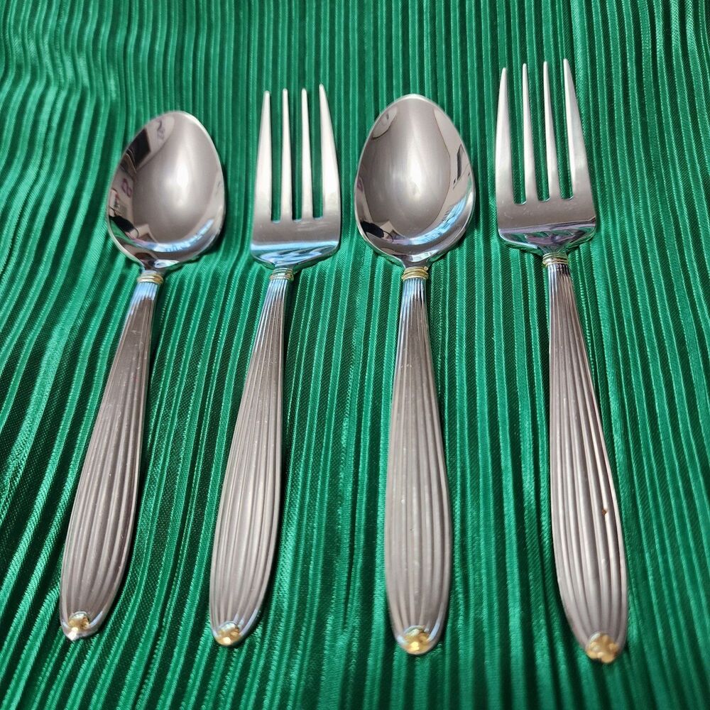 Reed & Barton GOLDEN JUBILEE 18/8 Stainless Steel 2 Teaspoons & 2 Dessert Forks